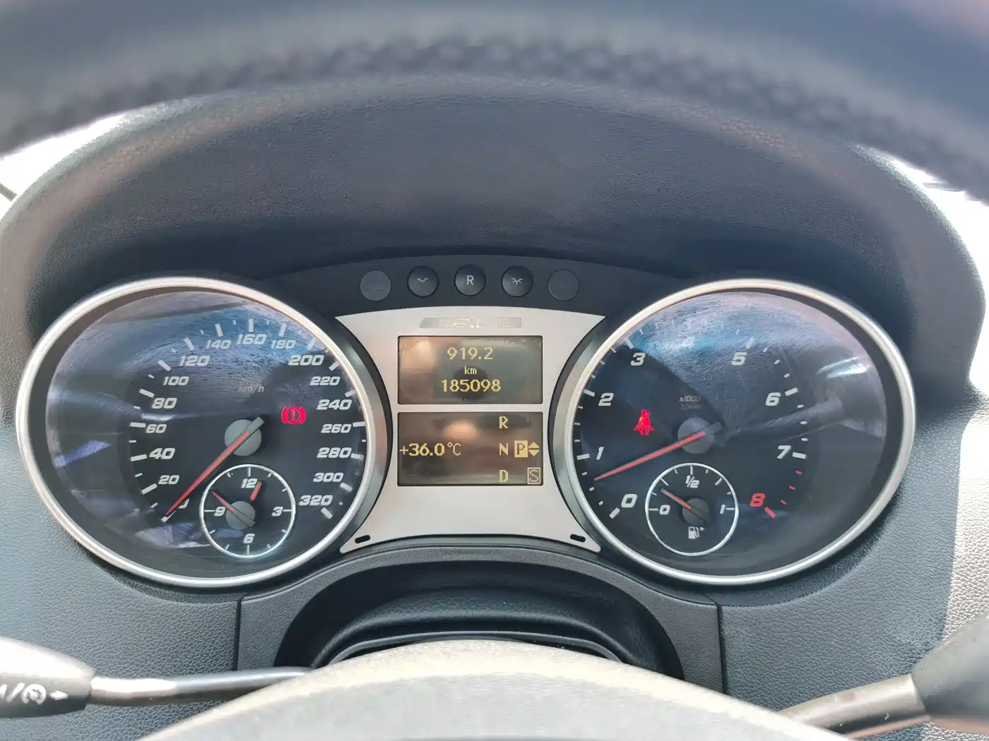 Mercedes-Benz M-Class AMG 2011 AMG ML 63 фото 6