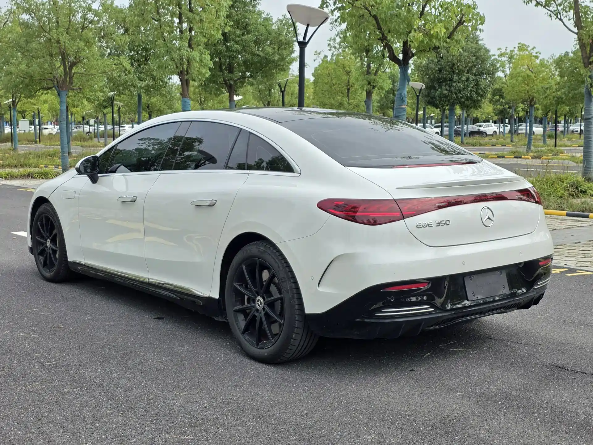 Фото 6 - Mercedes-Benz EQE