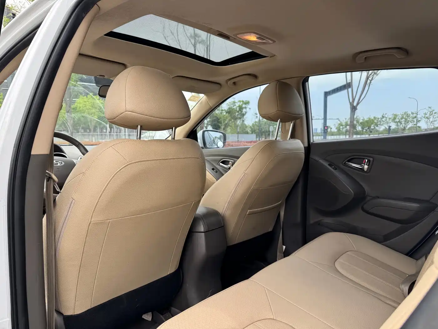 Hyundai Beijing Hyundai ix35 2013 2.0L Auto 2WD Smart GLS China IV фото 26