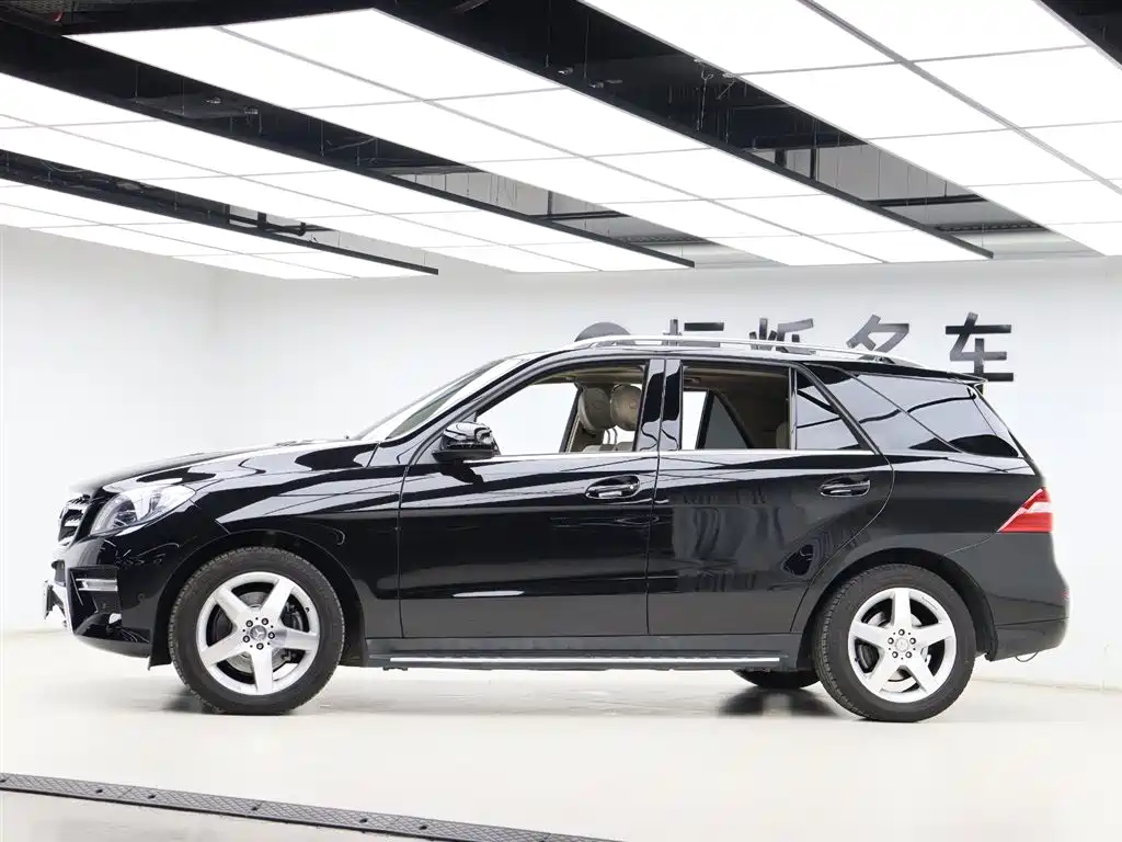 Mercedes-Benz M-Class 2015 ML 400 4MATIC Luxury фото 34