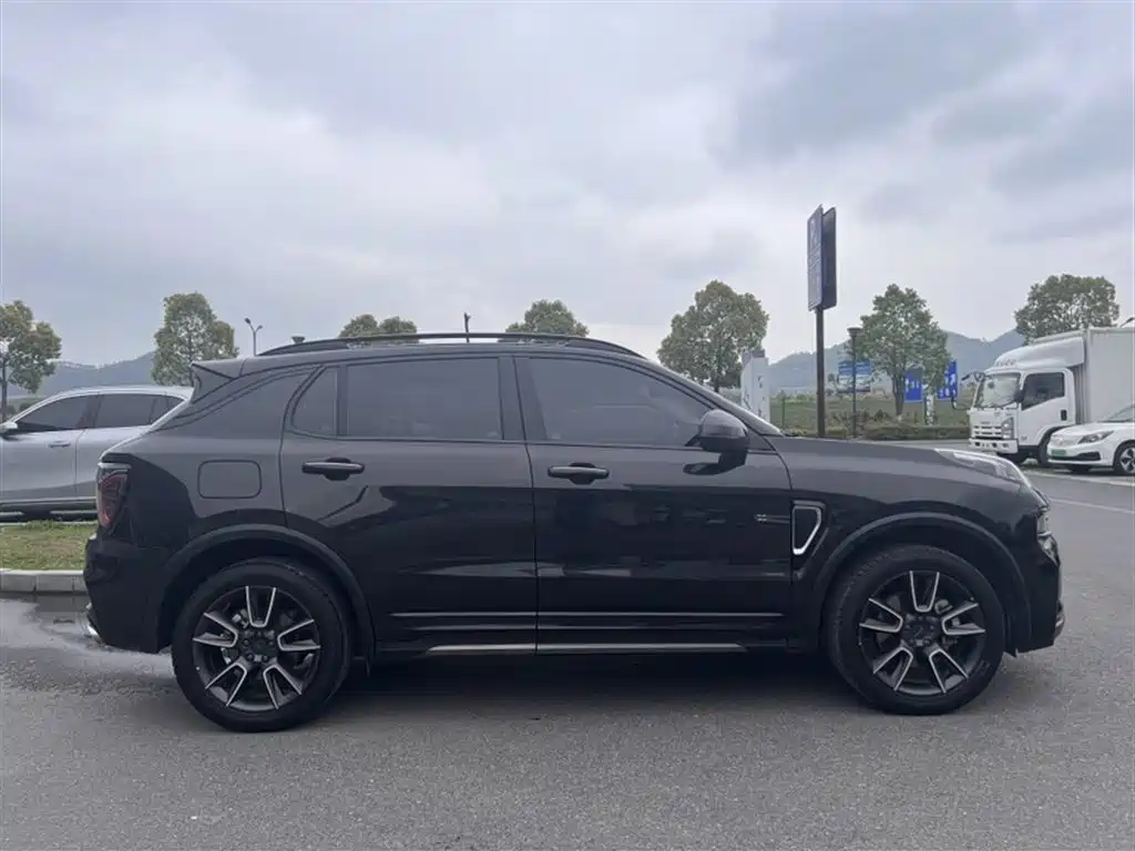 Lynk & Co 01 2021 2.0TD 2WD Pro фото 23