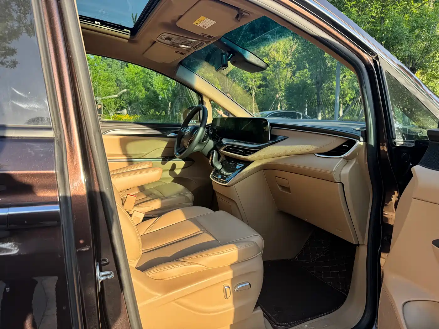Buick GL8 2021 ES Landlord 653T Luxury фото 10