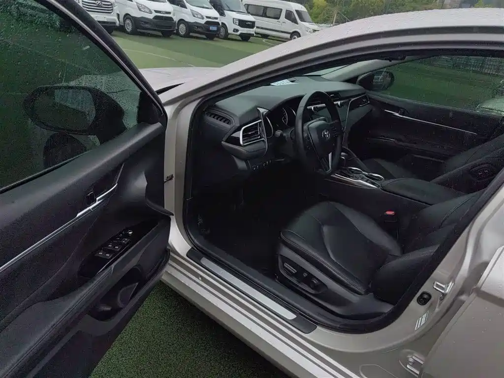 Toyota Camry 2019 2.5G Luxury Edition China VI фото 12