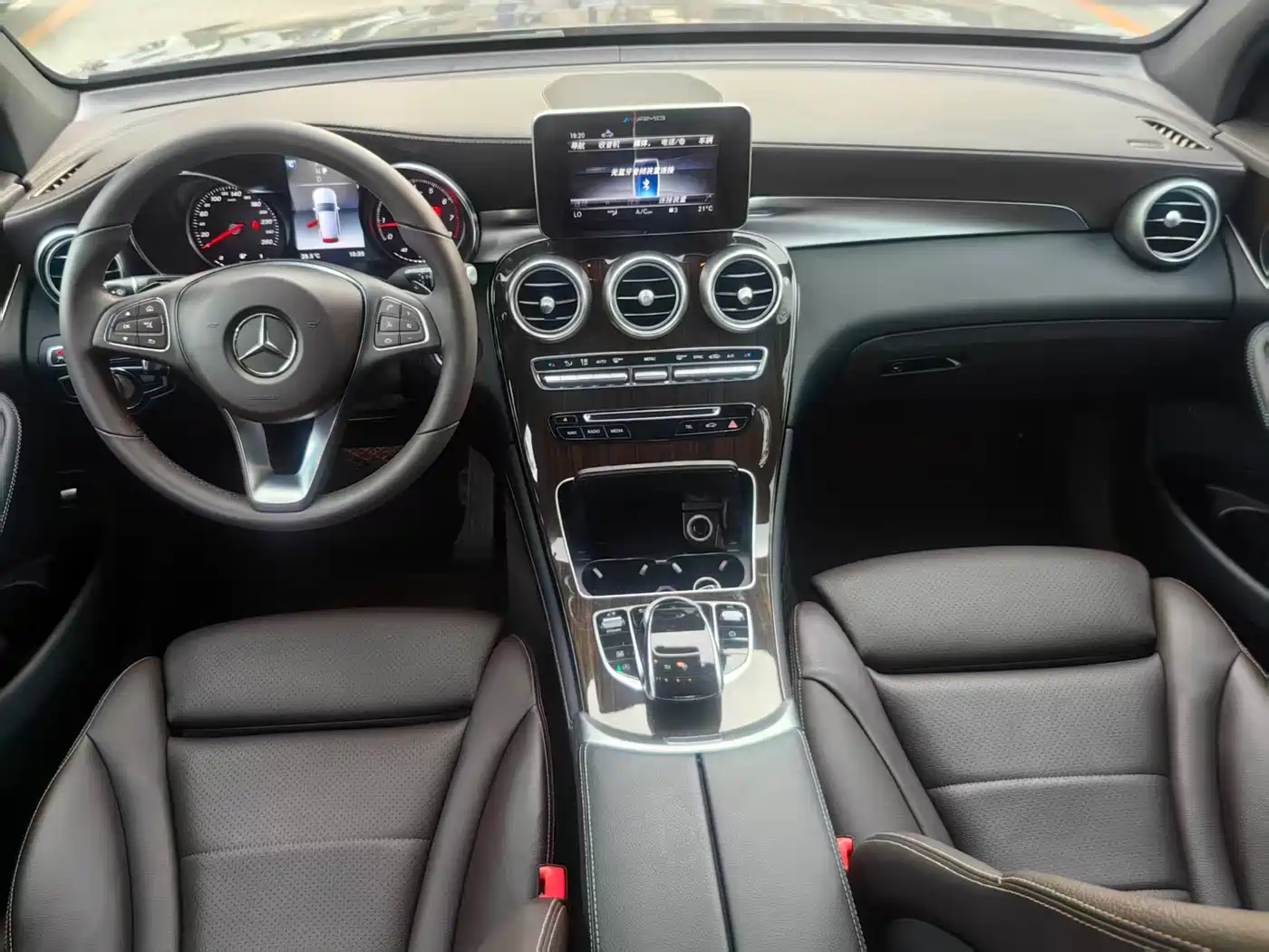 Mercedes-Benz GLC 2018 GLC 260 4MATIC Luxury фото 13