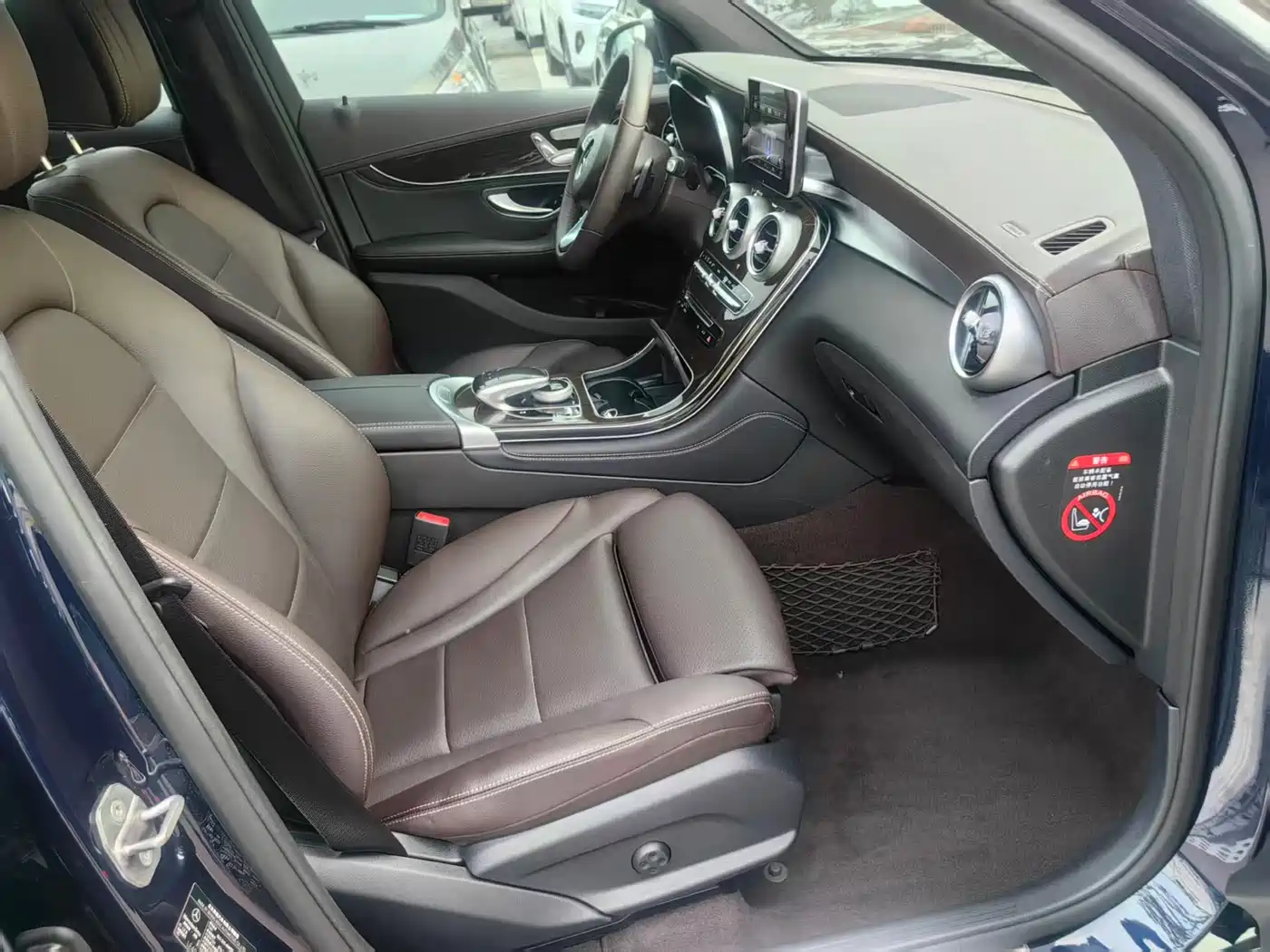 Mercedes-Benz GLC 2018 GLC 260 4MATIC Luxury фото 8