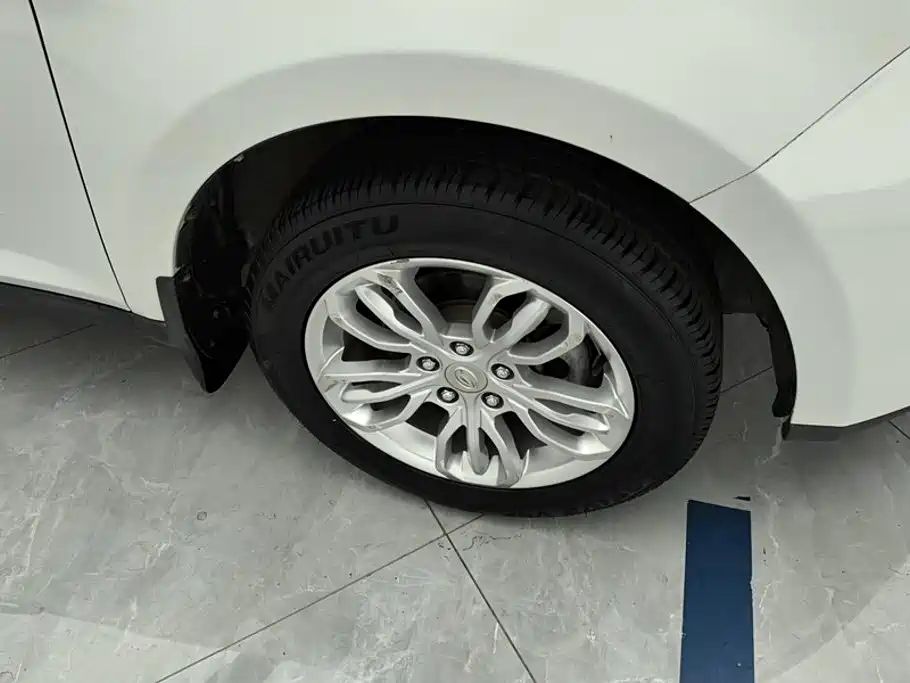 Landwind X5 2016 2016 Plus 1.5T CVT Innovation Edition