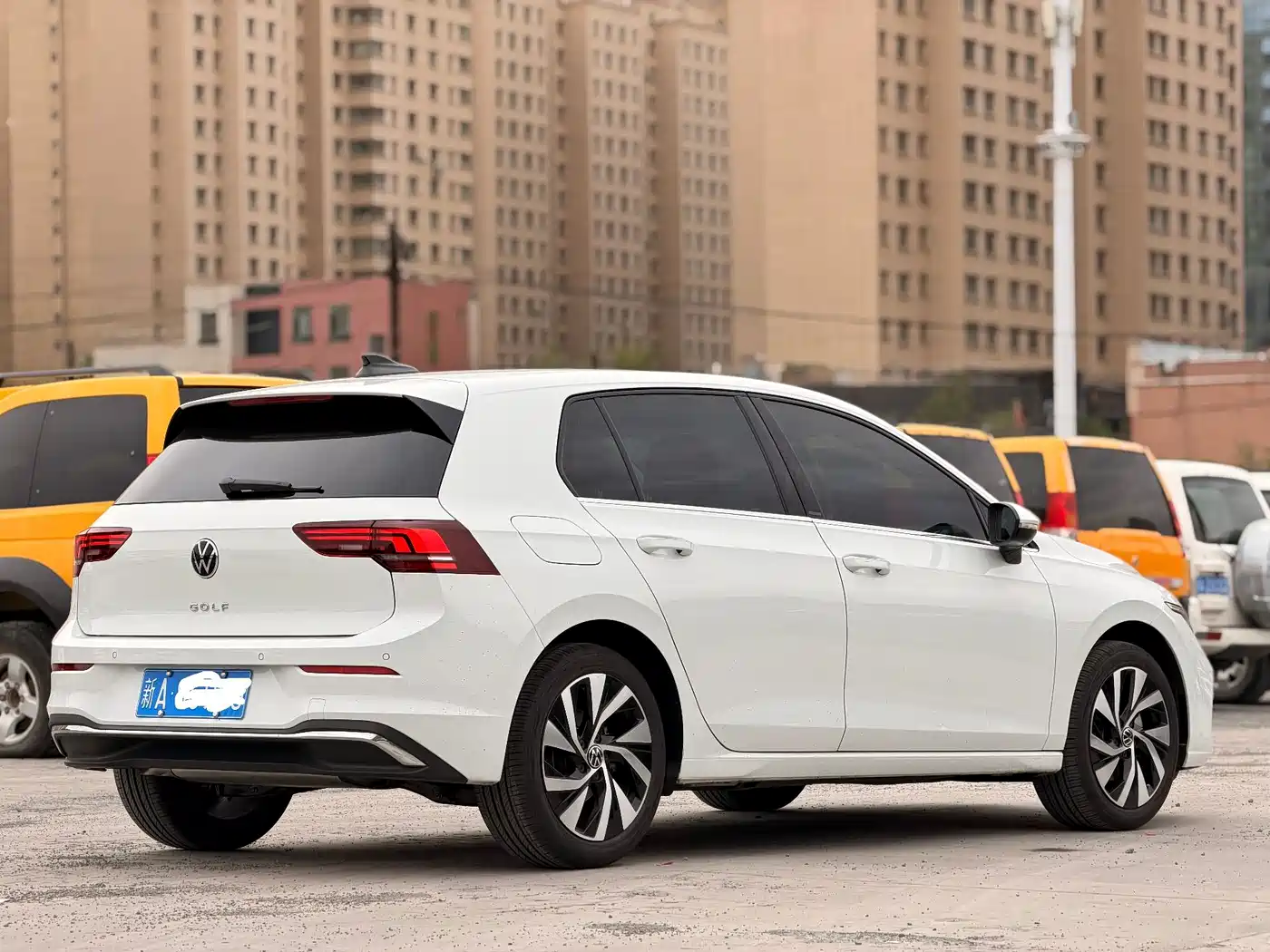 Volkswagen Golf 2026 2026 300TSI Pro