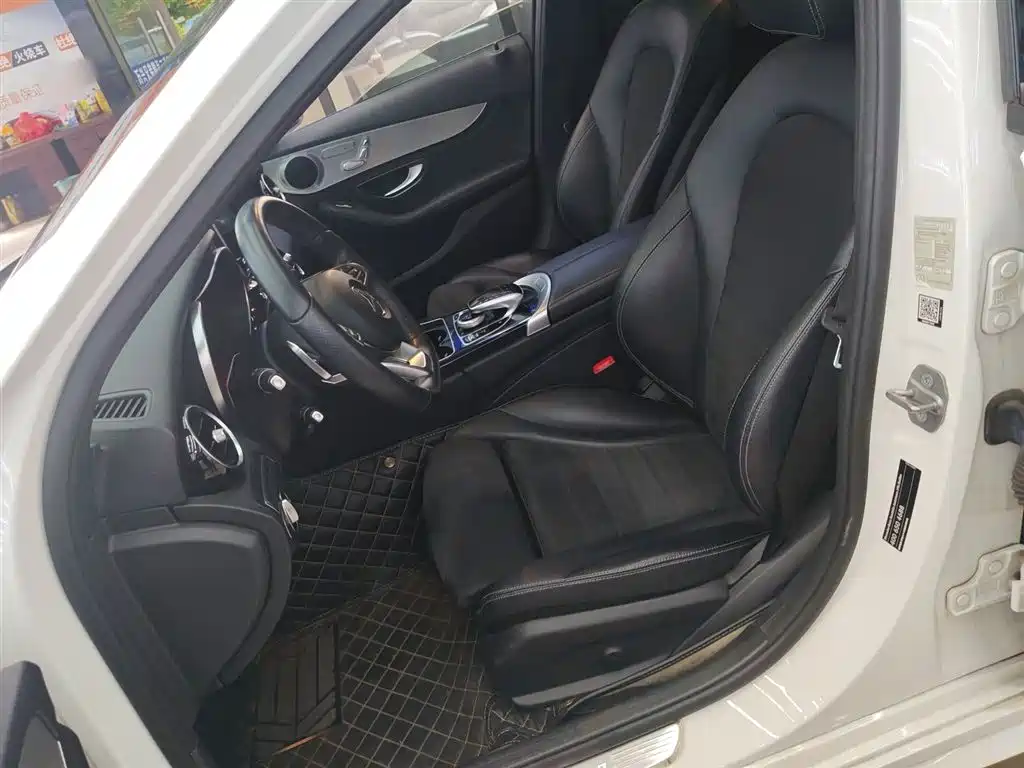 Mercedes-Benz C-Class 2017 C 200 Sport 4MATIC фото 11