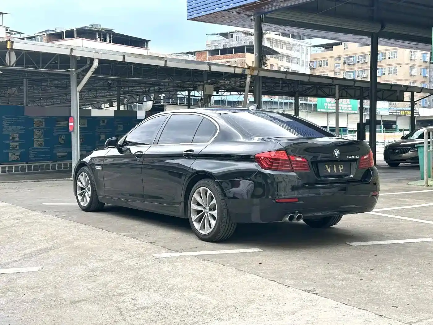 Фото 5 - BMW 5 Series