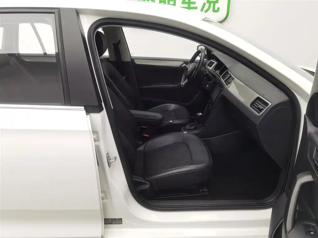 Škoda Skoda Rapid Spaceback 2019 Facelift 1.5L Automatic Comfort Version China VI фото 23