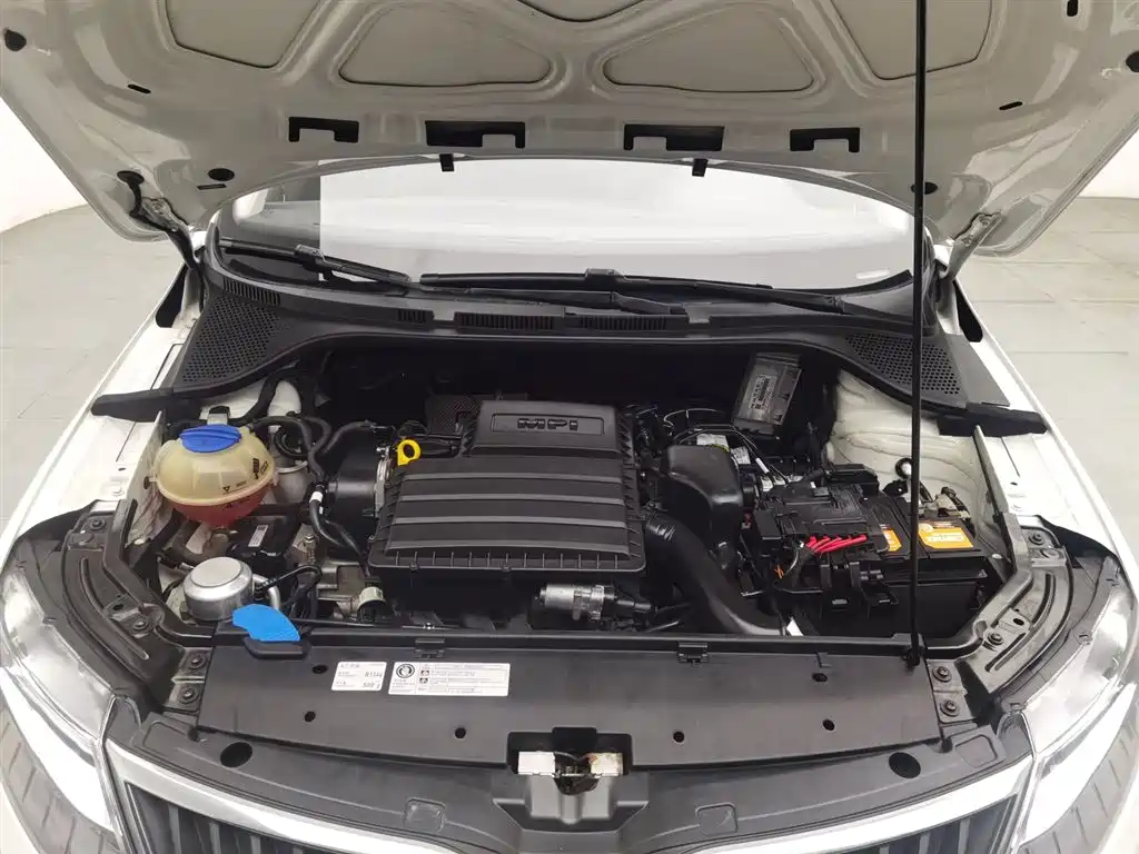 Škoda Skoda Rapid Spaceback 2019 Facelift 1.5L Automatic Comfort Version China VI фото 6