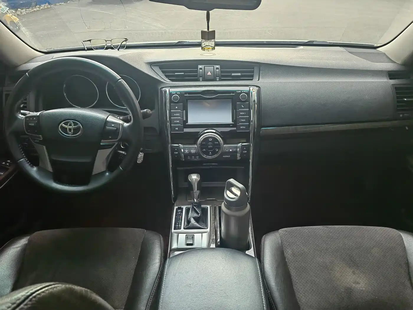 Toyota Reiz 2013 2.5V Premium Edition фото 9