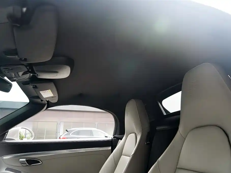 Porsche 718 2022 Boxster 2.0T фото 12
