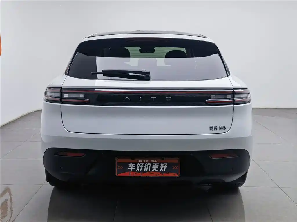 AITO Wenjie AITO M5 2022 Extended Range AWD Flagship фото 4