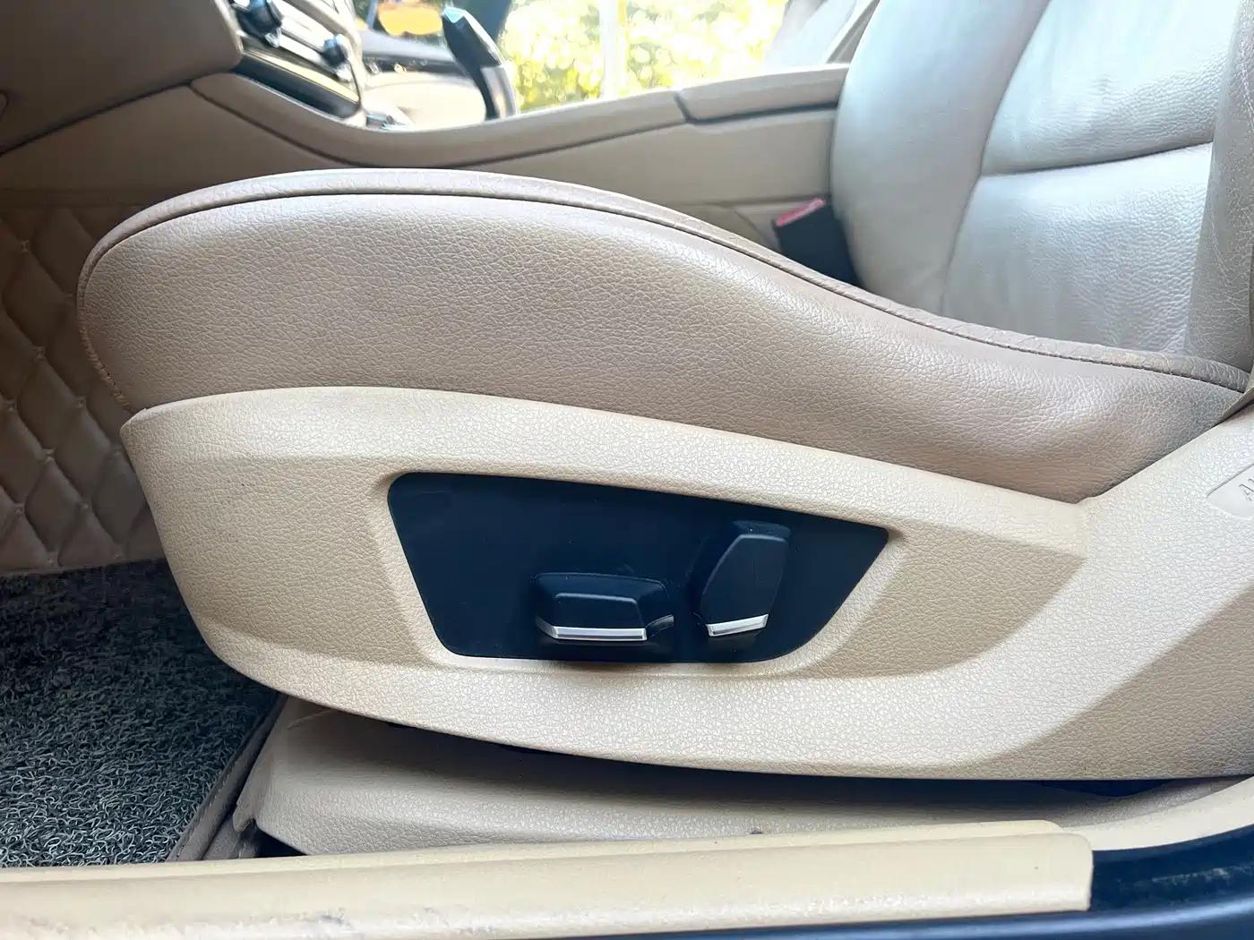 BMW 5 Series 2013 520Li Elegance фото 17