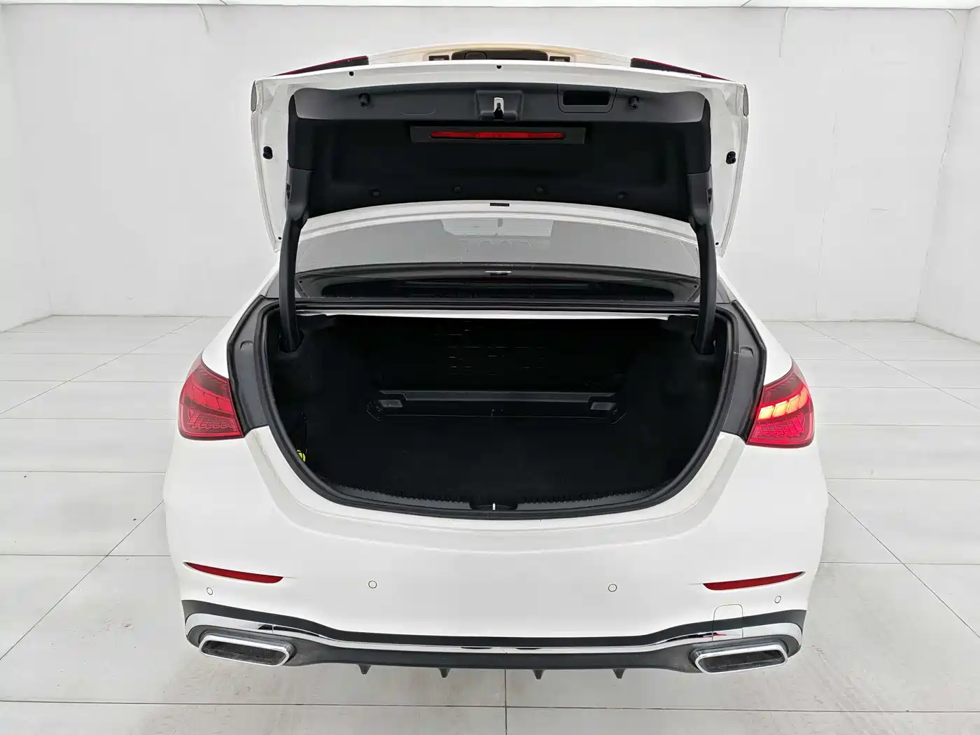 Mercedes-Benz C-Class 2023 Facelift II C 260 L Sport Edition фото 15