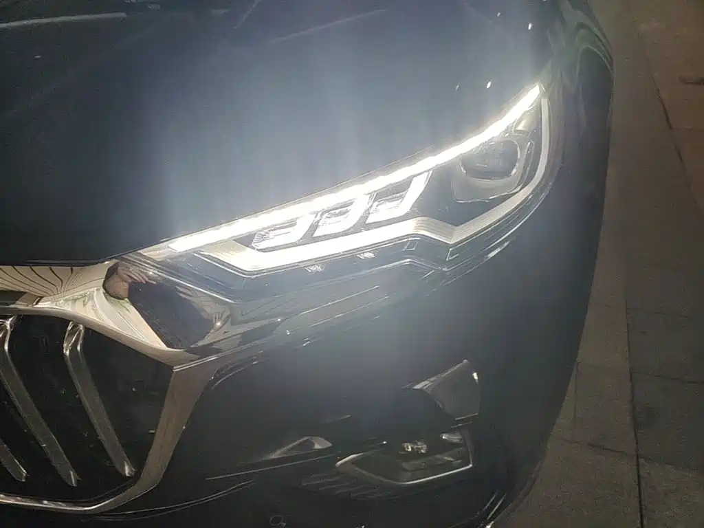 Hongqi HS5 2022 2.0T Smart Connect Flagship AWD Edition фото 24
