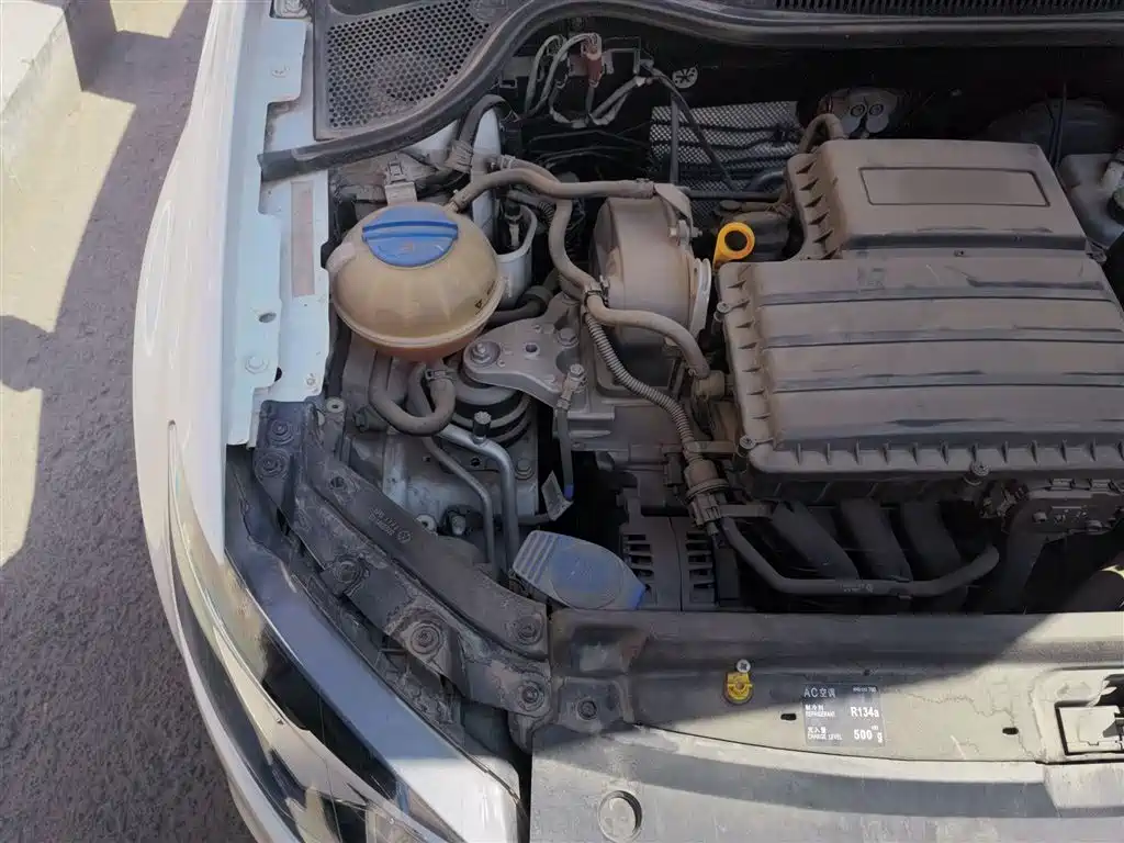 Volkswagen Polo 2016 1.4L Automatic Trend фото 21