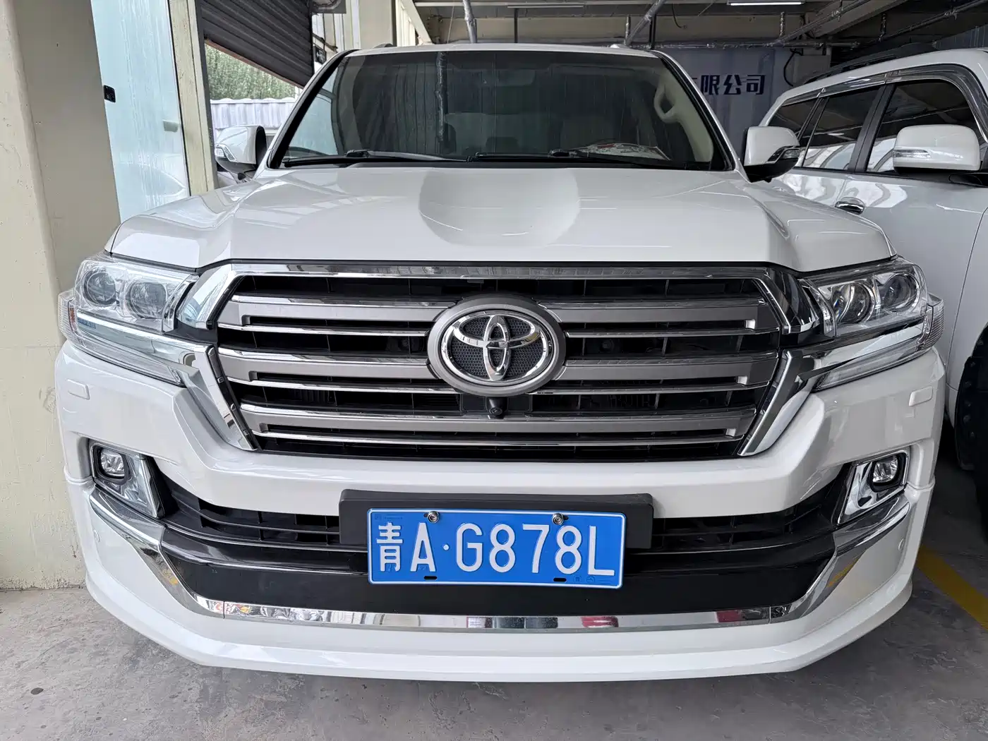 Toyota Land Cruiser (Import) 2018 2018 LC76 4.0L Middle East Version