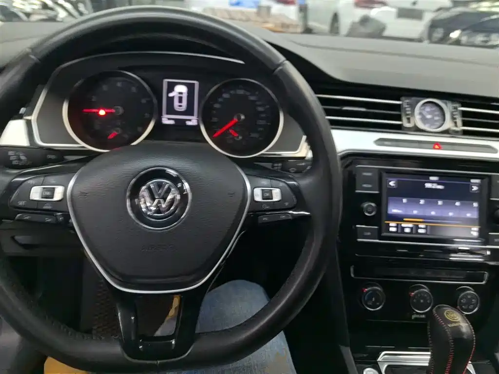 Volkswagen Magotan 2018 330TSI DSG Leading фото 10