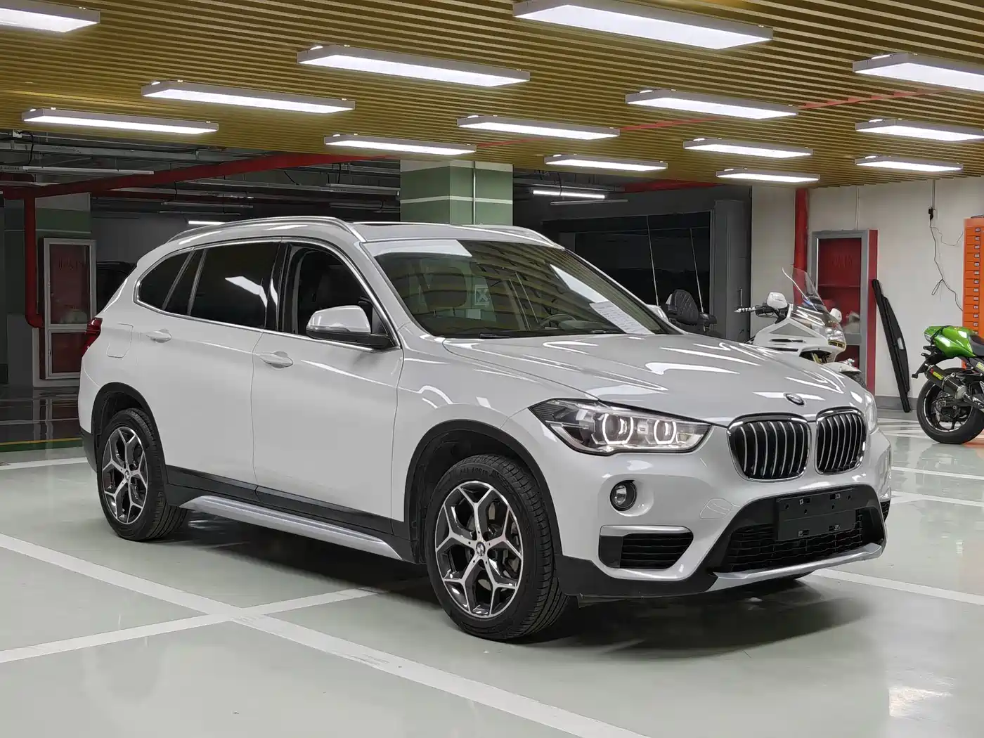 BMW X1 2019 xDrive20Li Premium Model фото 2