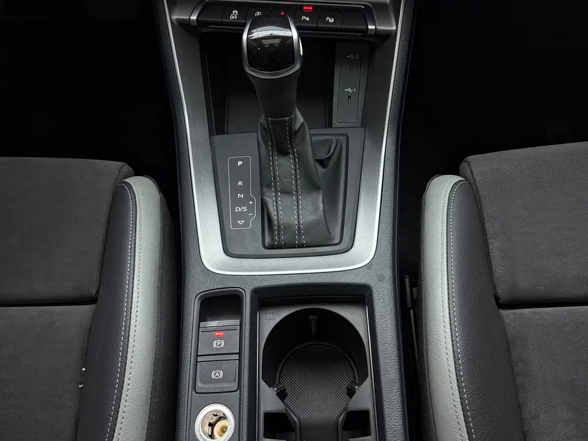 Audi Q3 2021 35 TFSI Fashion Sport фото 11