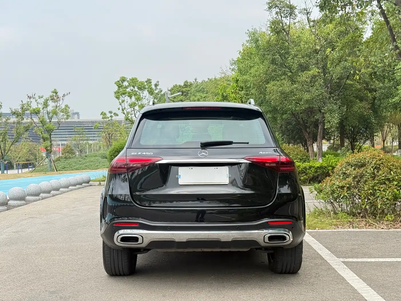صورة 8 - Mercedes-Benz GLE