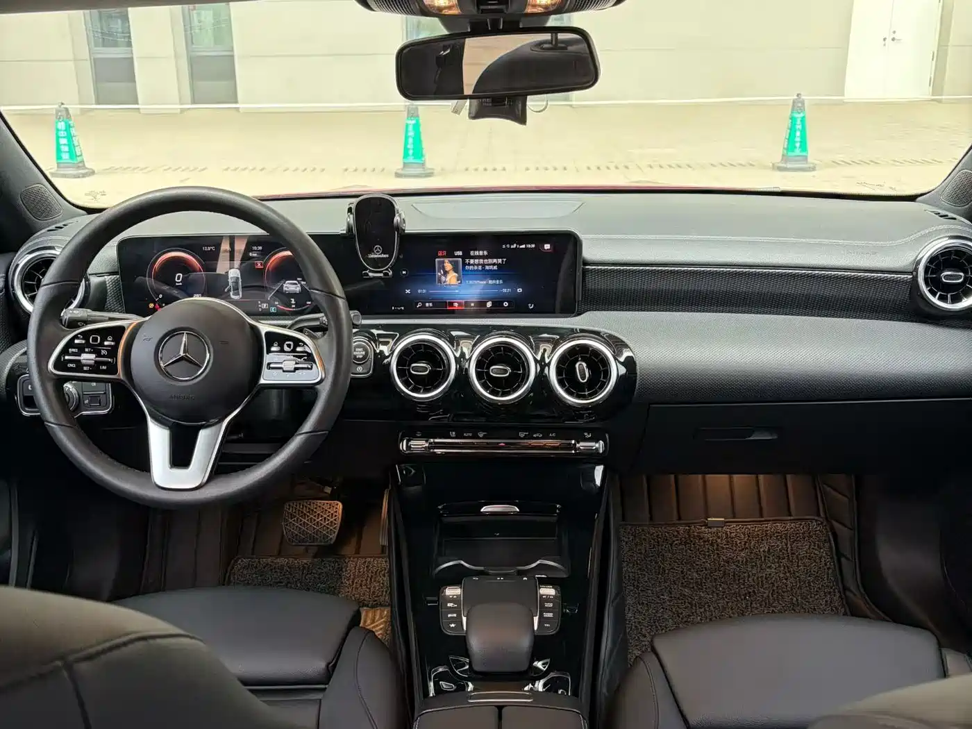 Mercedes-Benz A-Class 2022 A 200 L Sport Sedan Dynamic фото 8