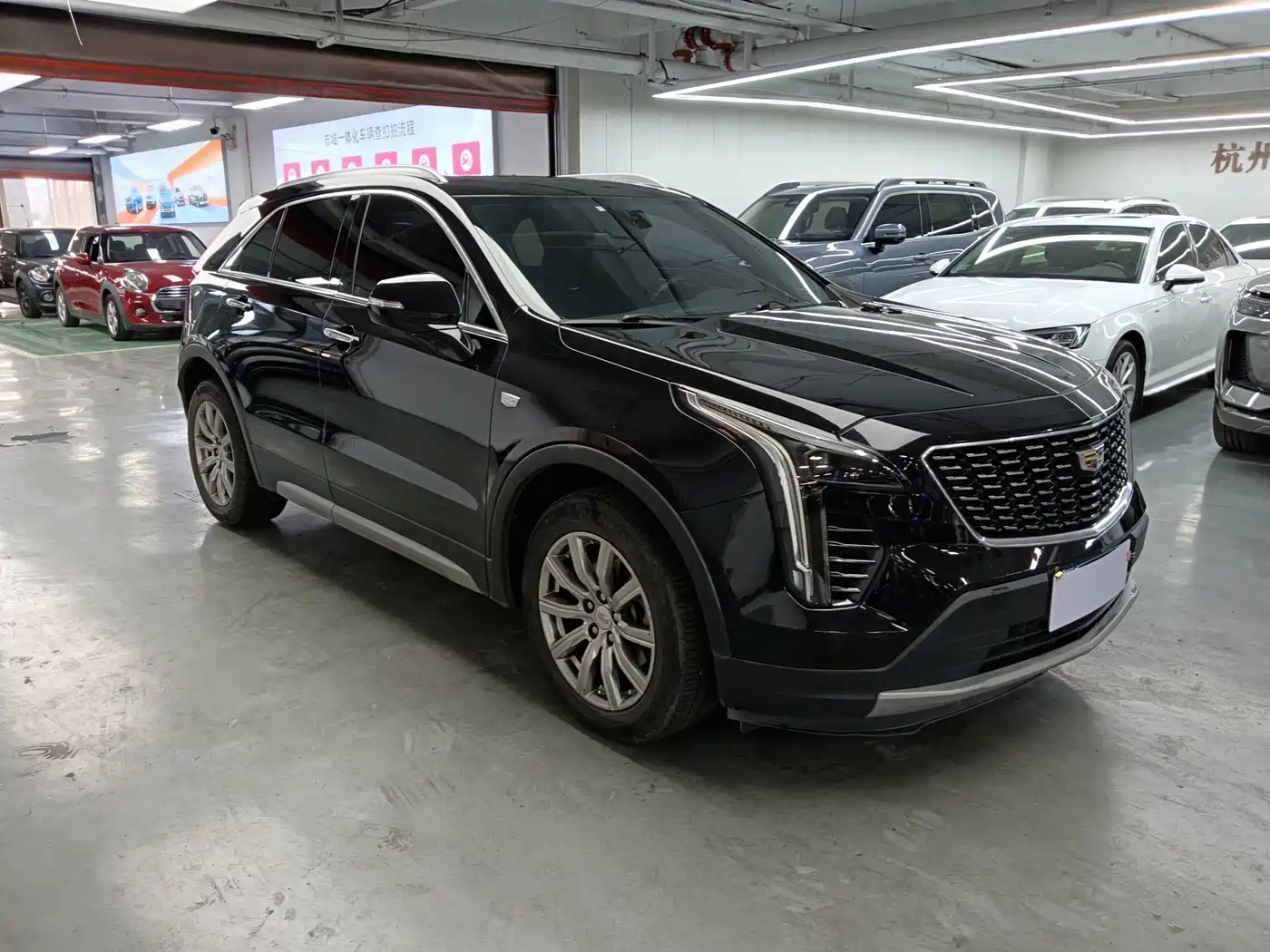 Cadillac XT4 2019 2018 28T FWD Leading Edition