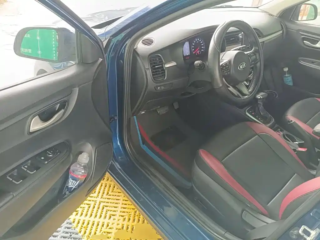 Kia K2 2017 2017 Sedan 1.4L AT GLS