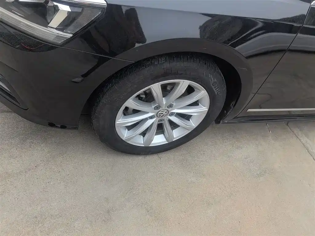 Volkswagen Passat 2017 330TSI DSG Prestige фото 23