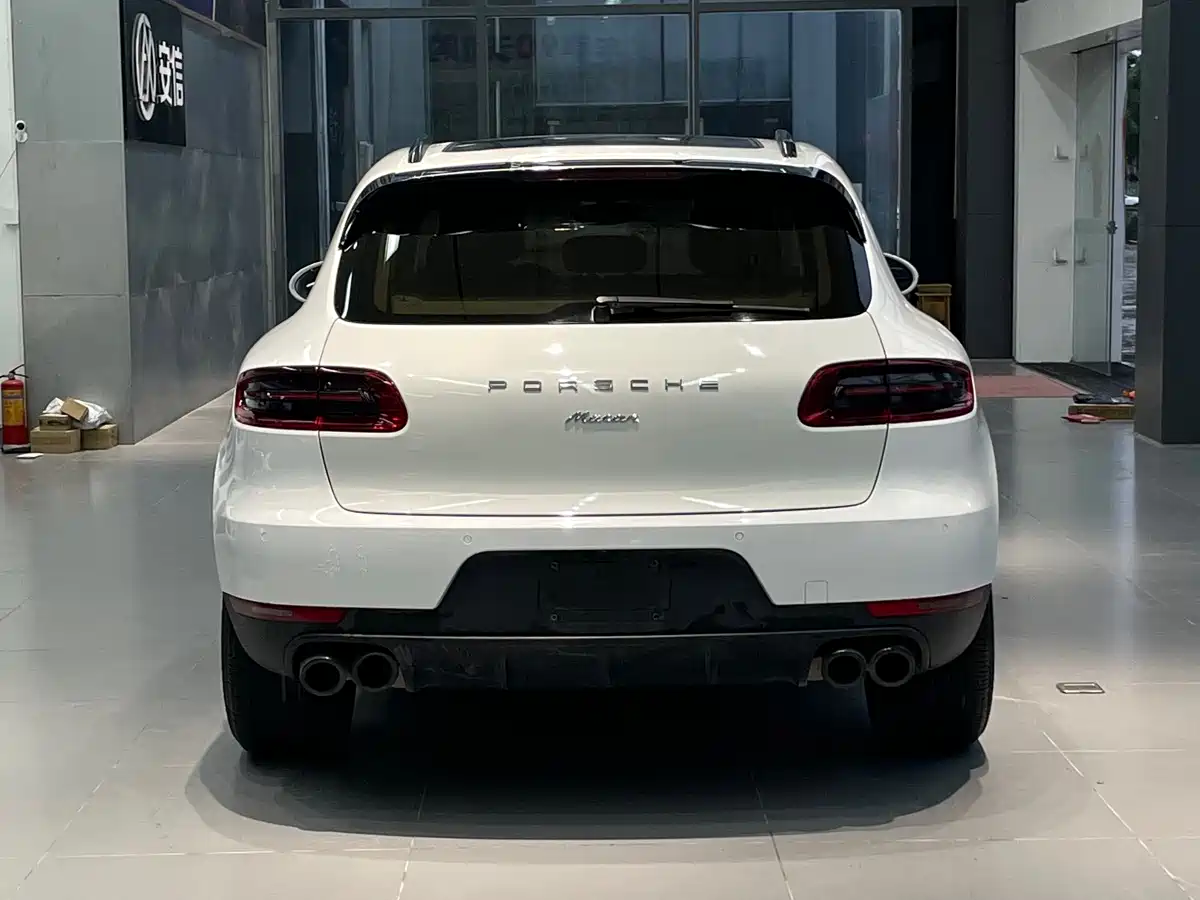 Porsche Macan 2017 Macan 2.0T фото 11