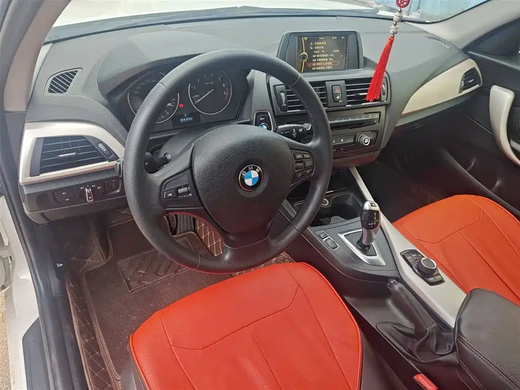 BMW 1 Series (Import) 2013 Facelift 116i Leading Model фото 10