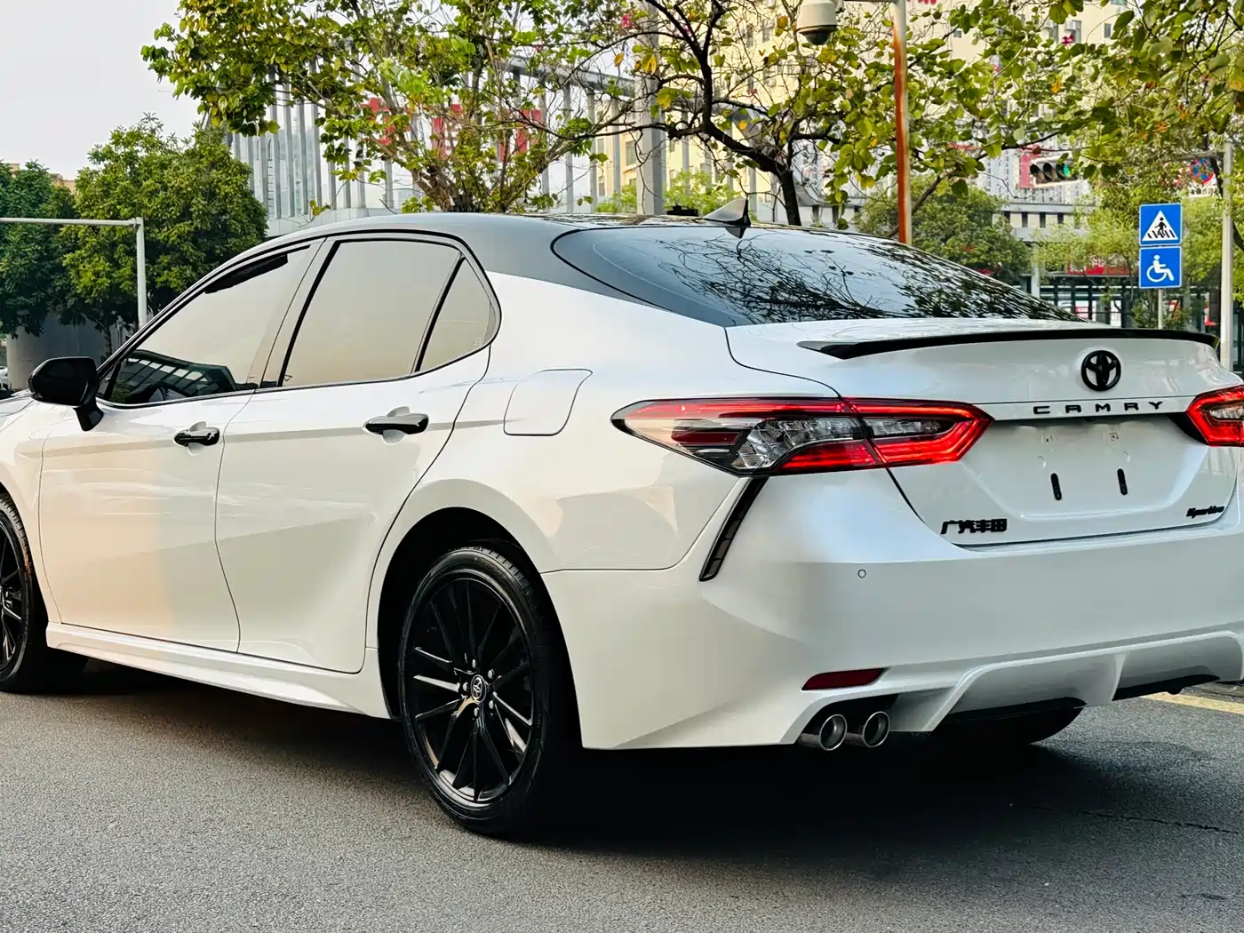 Toyota Camry 2022 2.0S Knight Edition фото 8