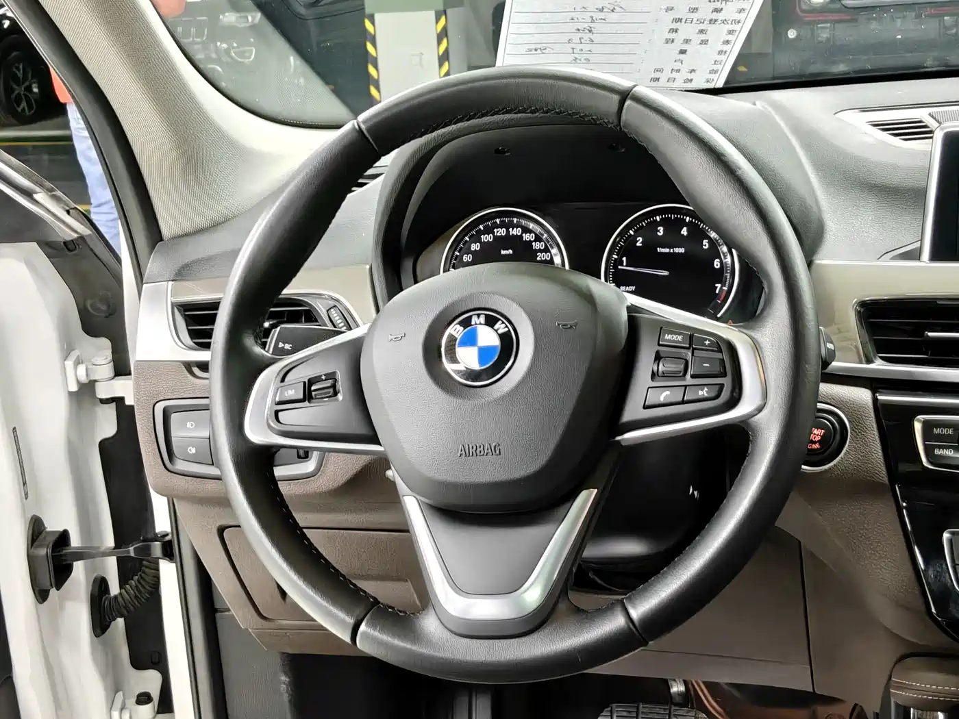 BMW X1 2019 xDrive20Li Premium Model фото 14