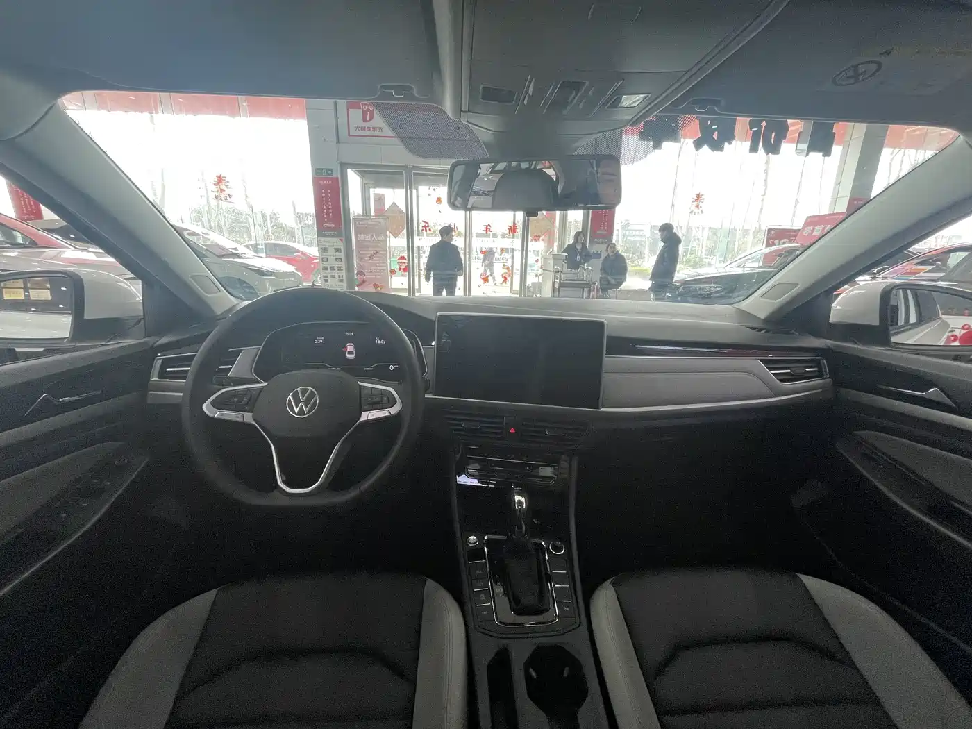 Volkswagen Bora 2023 300TSI DSG Premium Edition фото 9