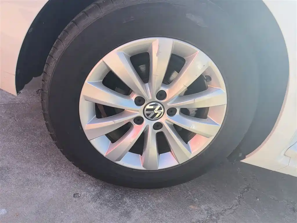Volkswagen Beetle 2015 180TSI фото 24
