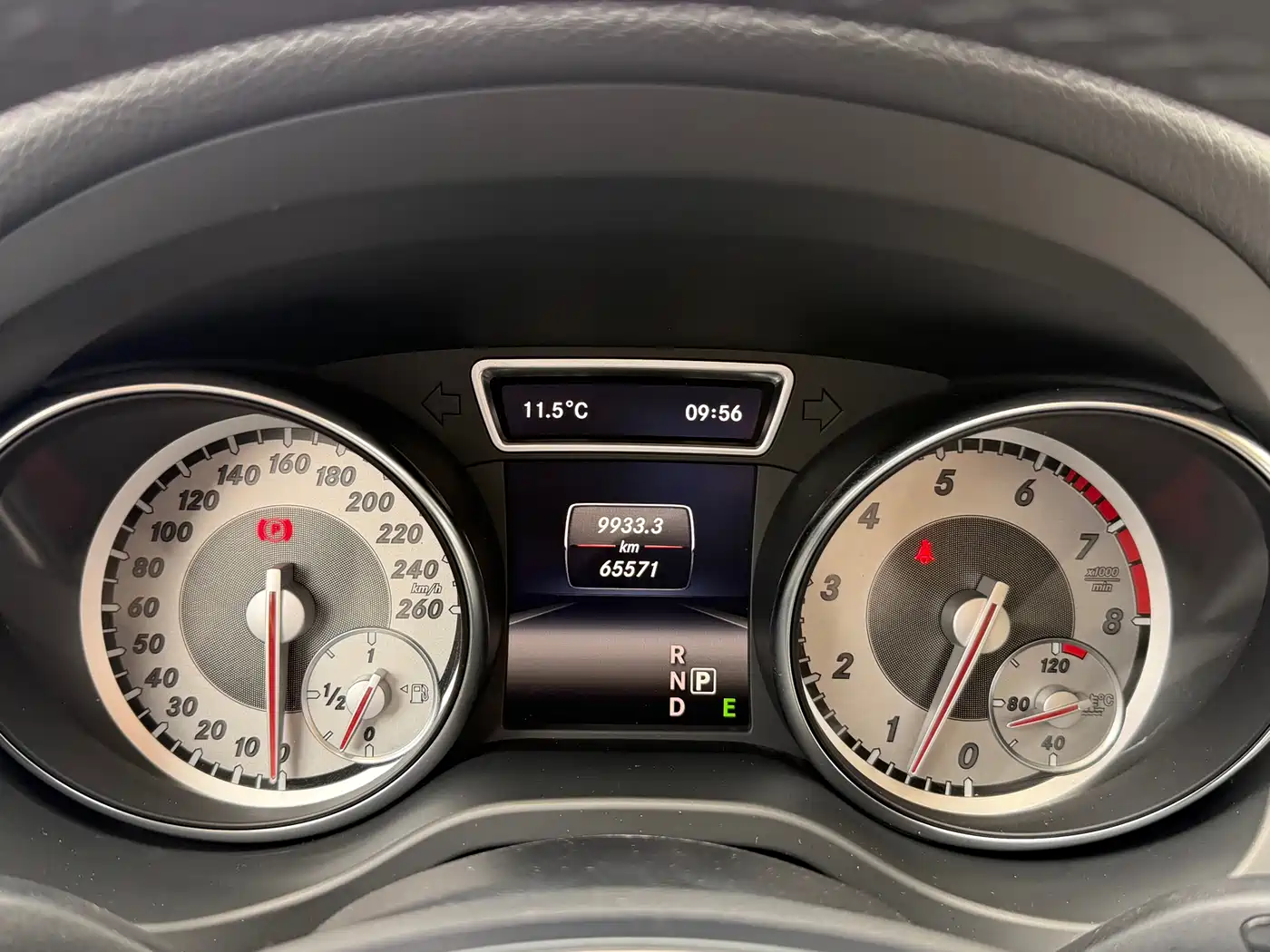 Mercedes-Benz GLA 2016 GLA 220 4MATIC Fashion фото 9