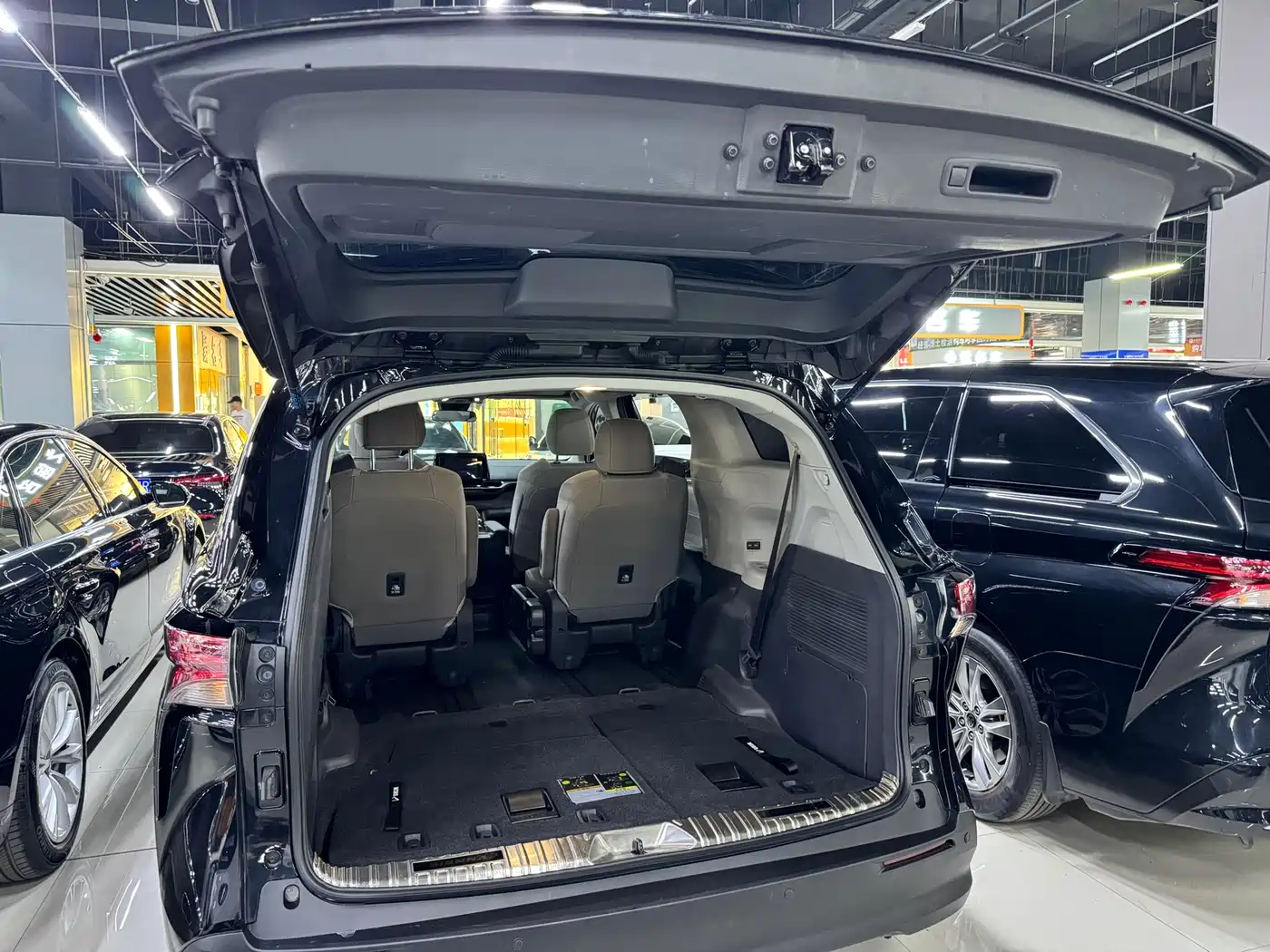 Toyota Sienna 2024 2.5L Hybrid Comfort Edition фото 16