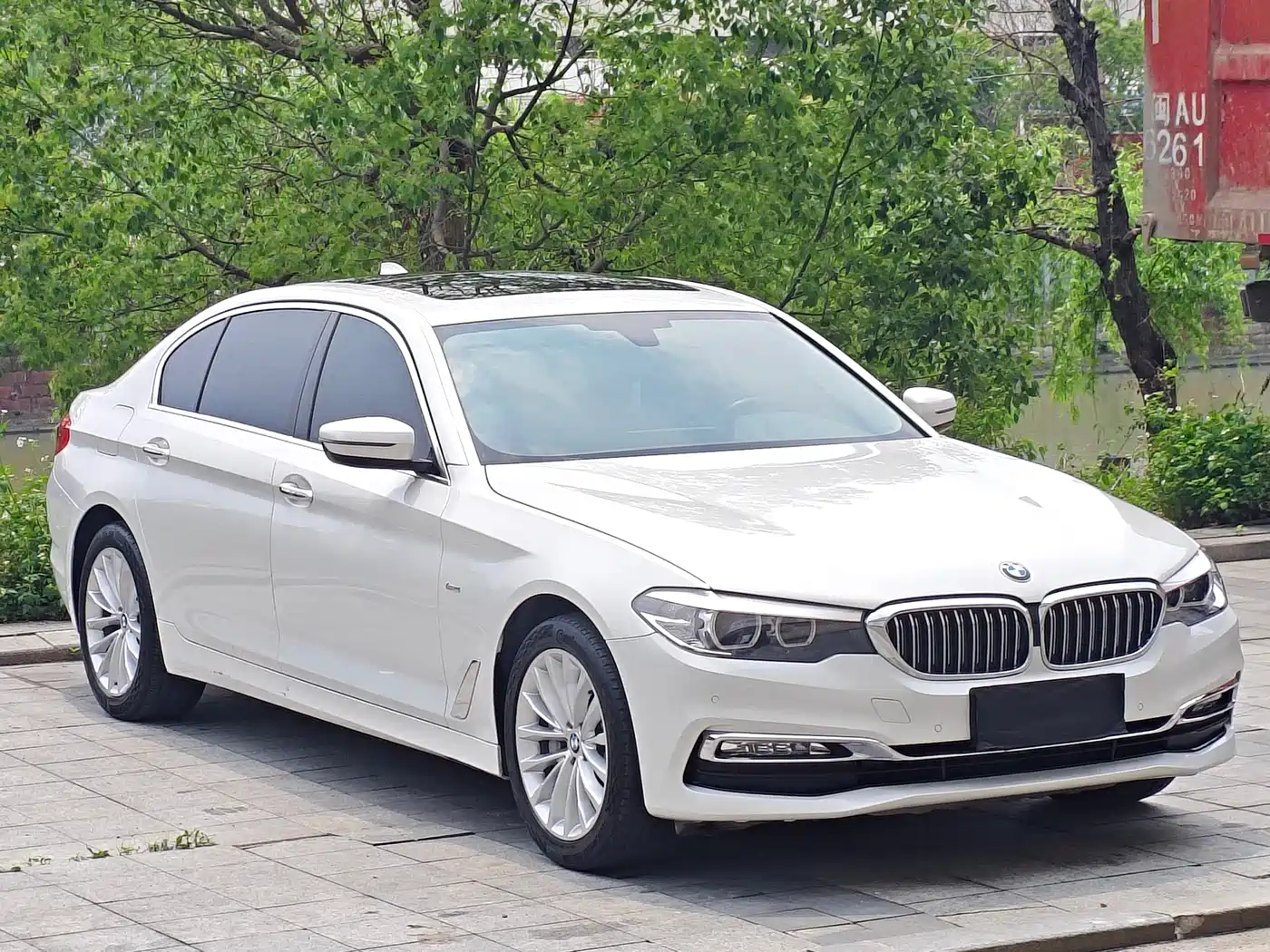 Фото 3 - BMW 5 Series