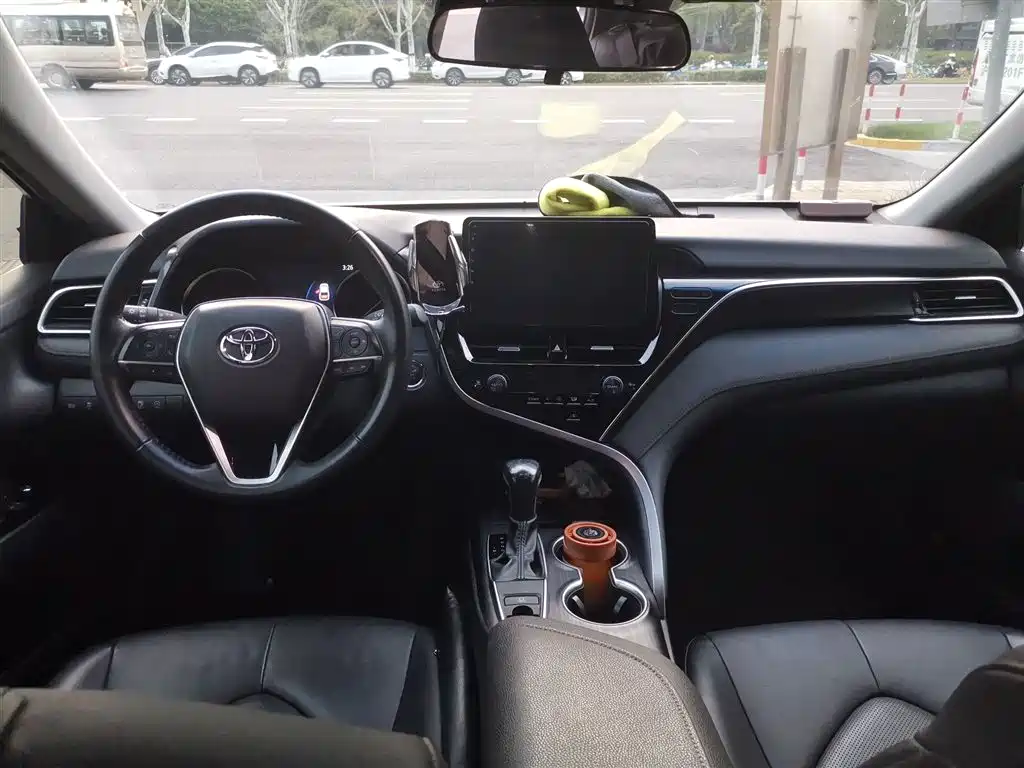 Toyota Camry 2021 2.0G Luxury Edition фото 5