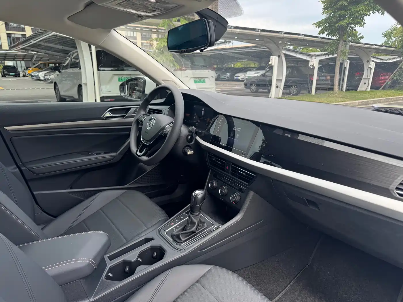 Volkswagen Lavida 2021 1.5L Auto Comfort Edition фото 19