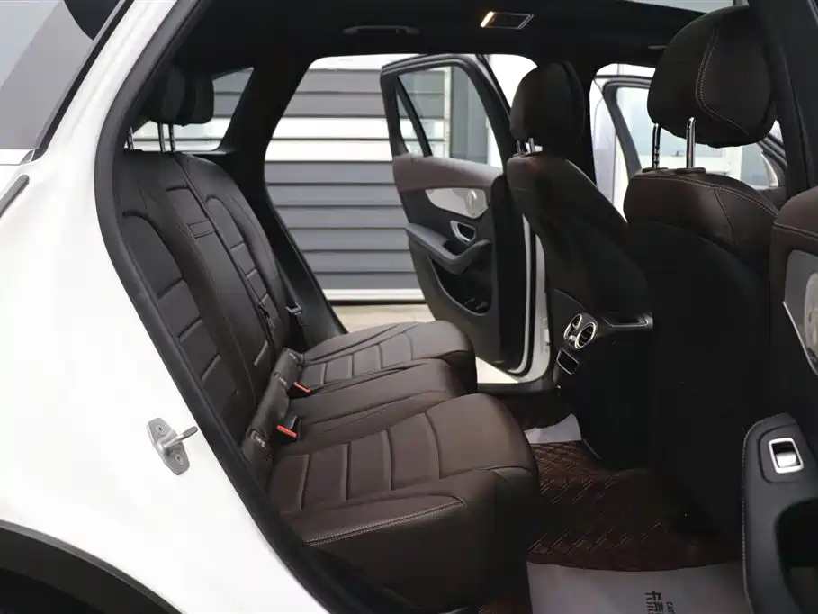 Mercedes-Benz GLC 2021 GLC 260 L 4MATIC Sporty фото 26