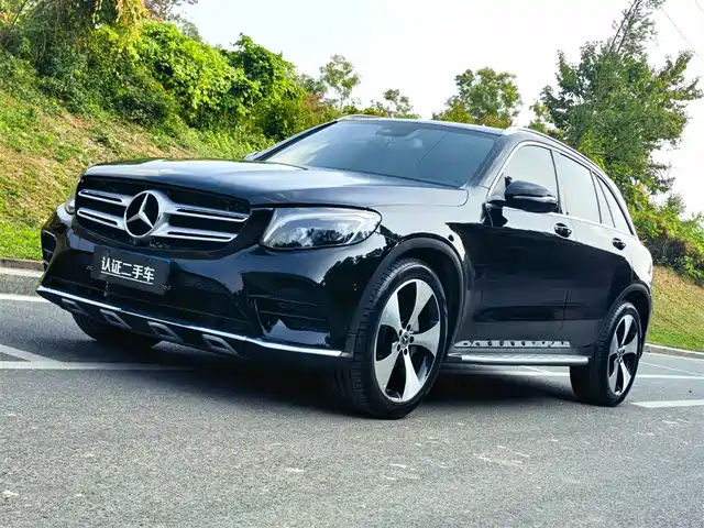 MERCEDES-BENZ GLC