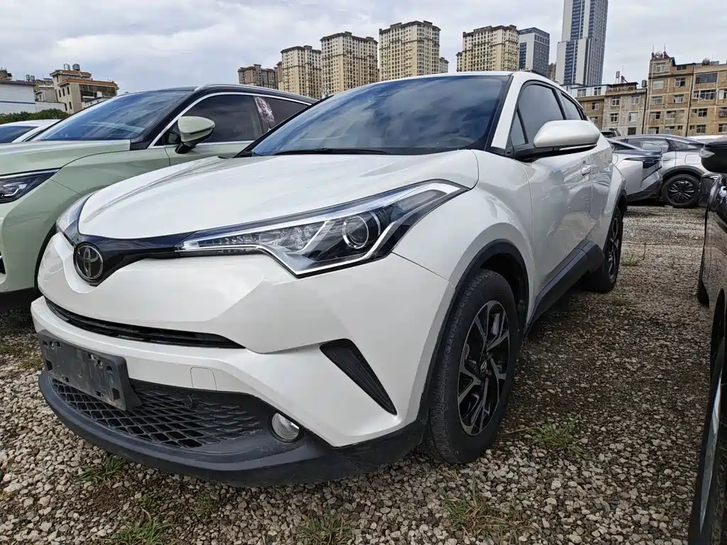 Toyota C-HR 2021 2020 Model 2.0L Leading