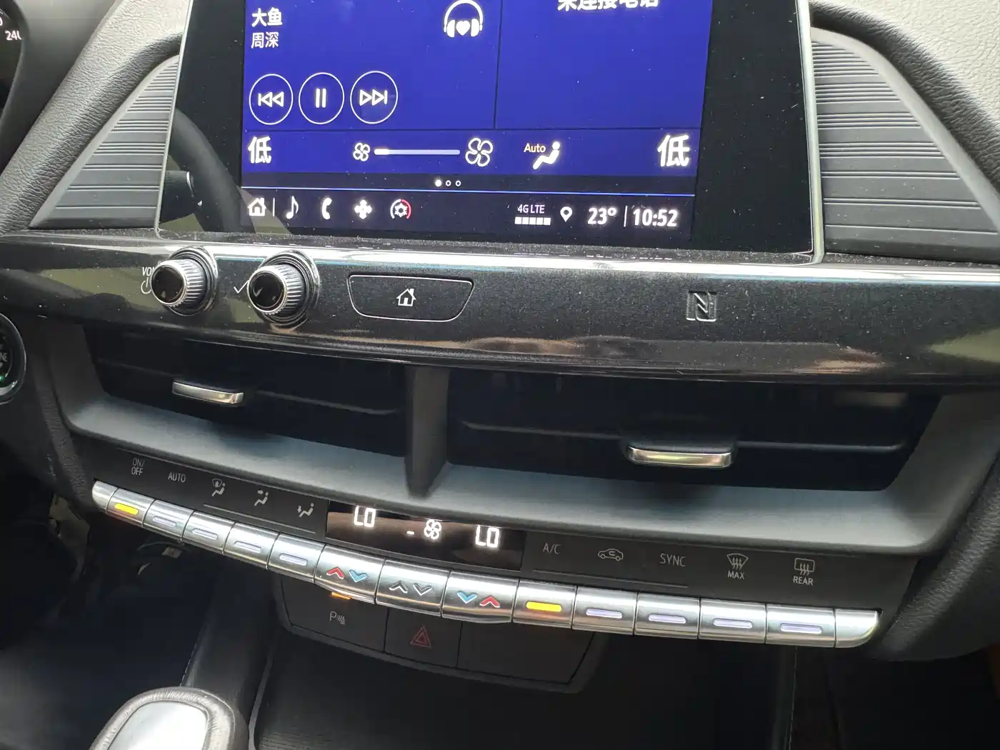 Cadillac CT4 2022 2021 28T Fashion Edition