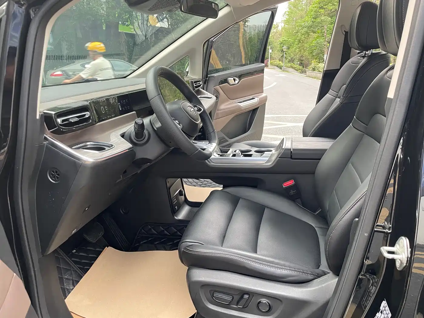 GAC TRUMPCHI E8 NEW ENERGY