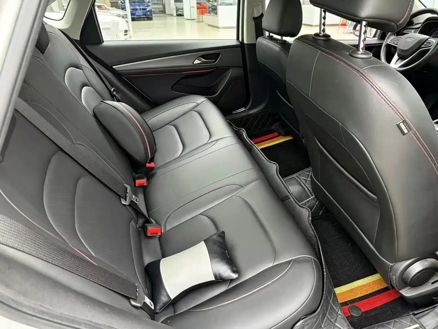 Chevrolet Monza 2019 RS 330T Auto Smooth Edition China VI фото 7