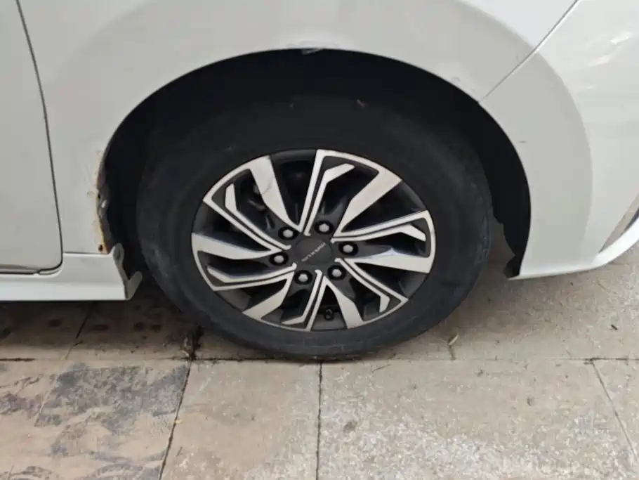 SAIC Maxus Maxus G20 2020 2020 2.0T Gasoline Automatic Luxury