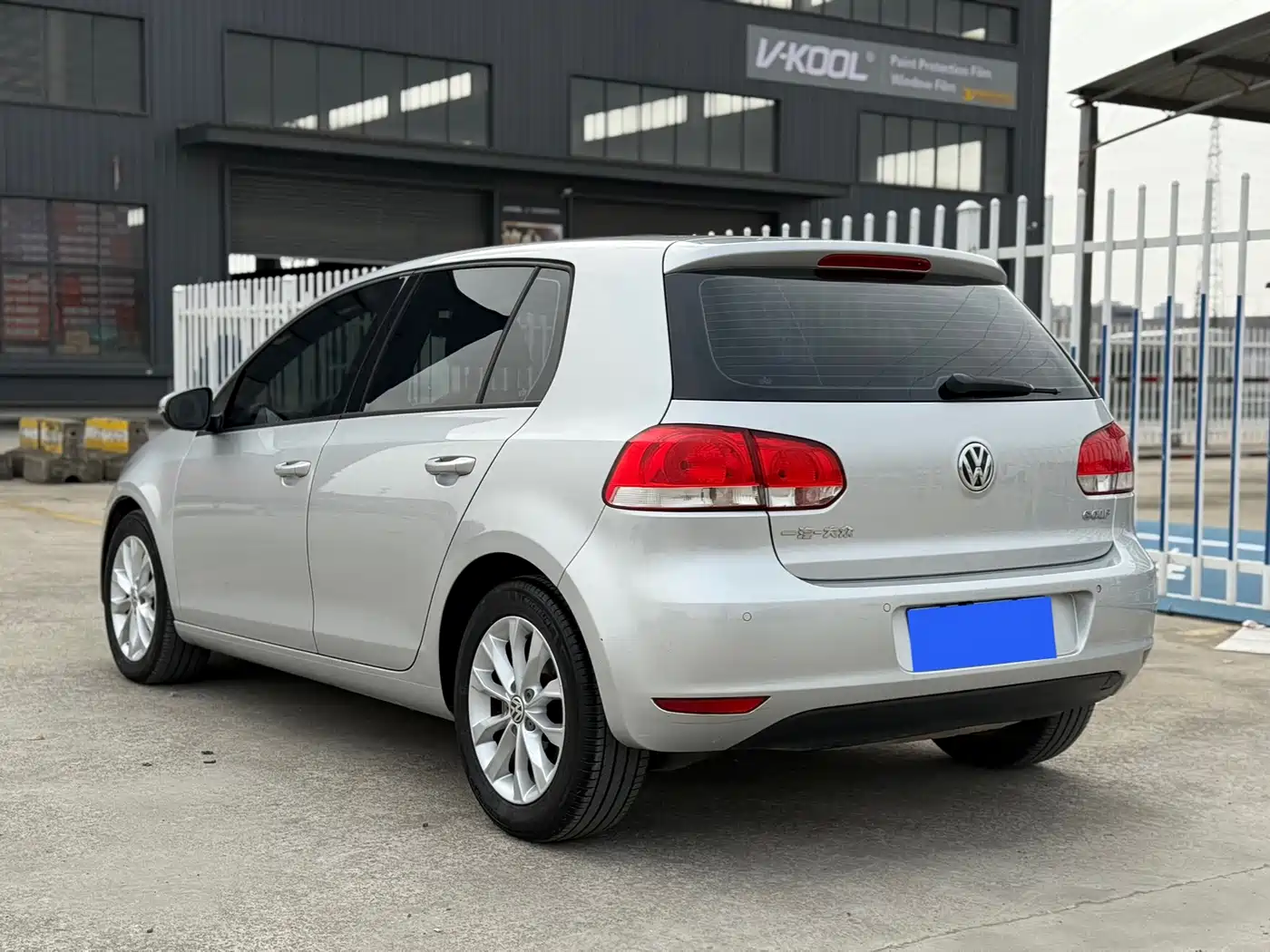 Volkswagen Golf 2012 1.6 Automatic Comfort Type фото 4